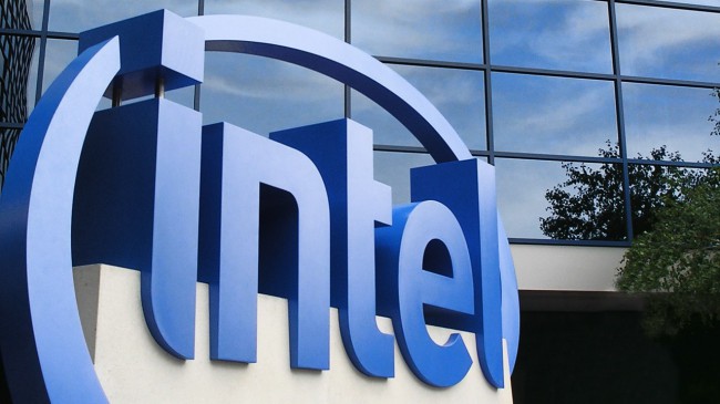Фото - Intel показала мини-компьютер размером с флешку